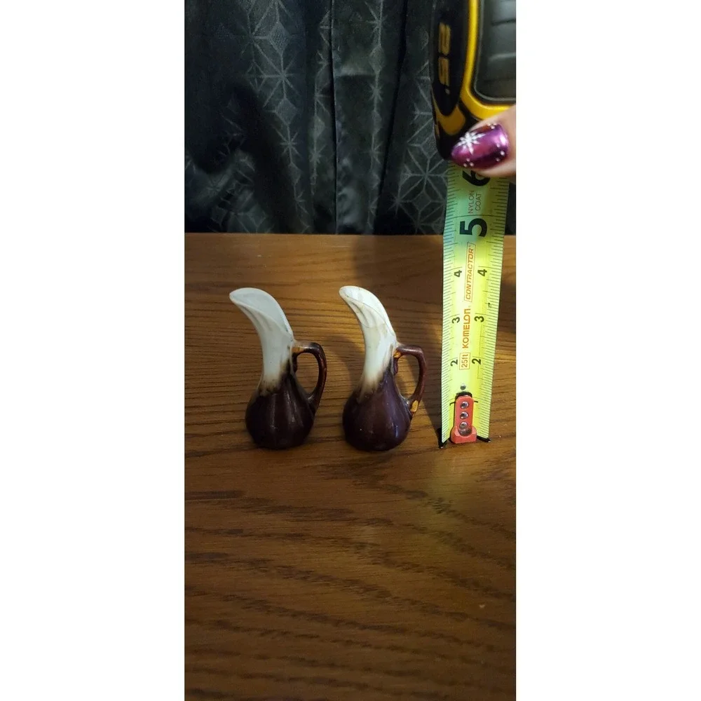 Vintage Victoria Stonewear Brown White Bud Vases With Handles Signature Sticker‎